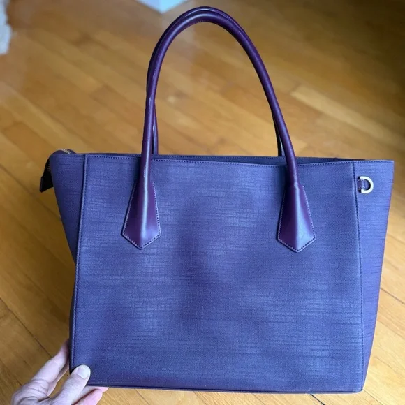 DAGNE DOVER Signature Legend Tote Bag - Picture 6 of 10